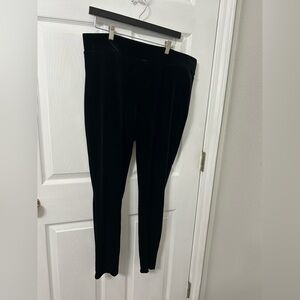 LOFT Charcoal Velvet Leggings